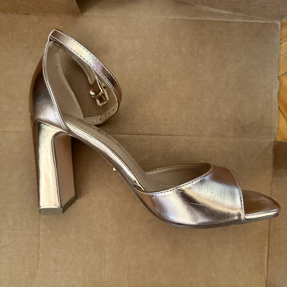 rose gold heeled sandal